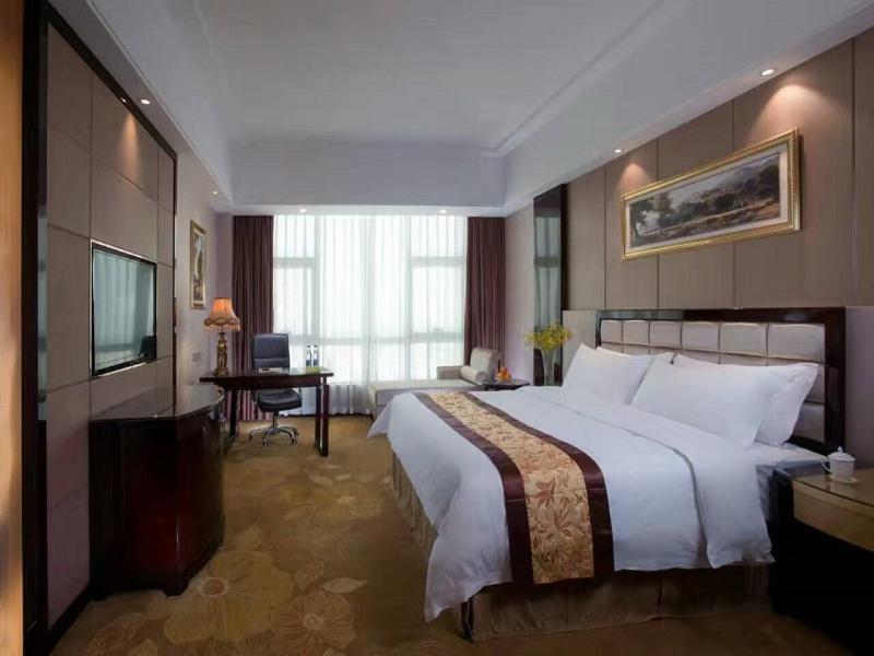 Vienna International Hotel Guangdong Zhongshanbei Station Zhongshan  Dış mekan fotoğraf